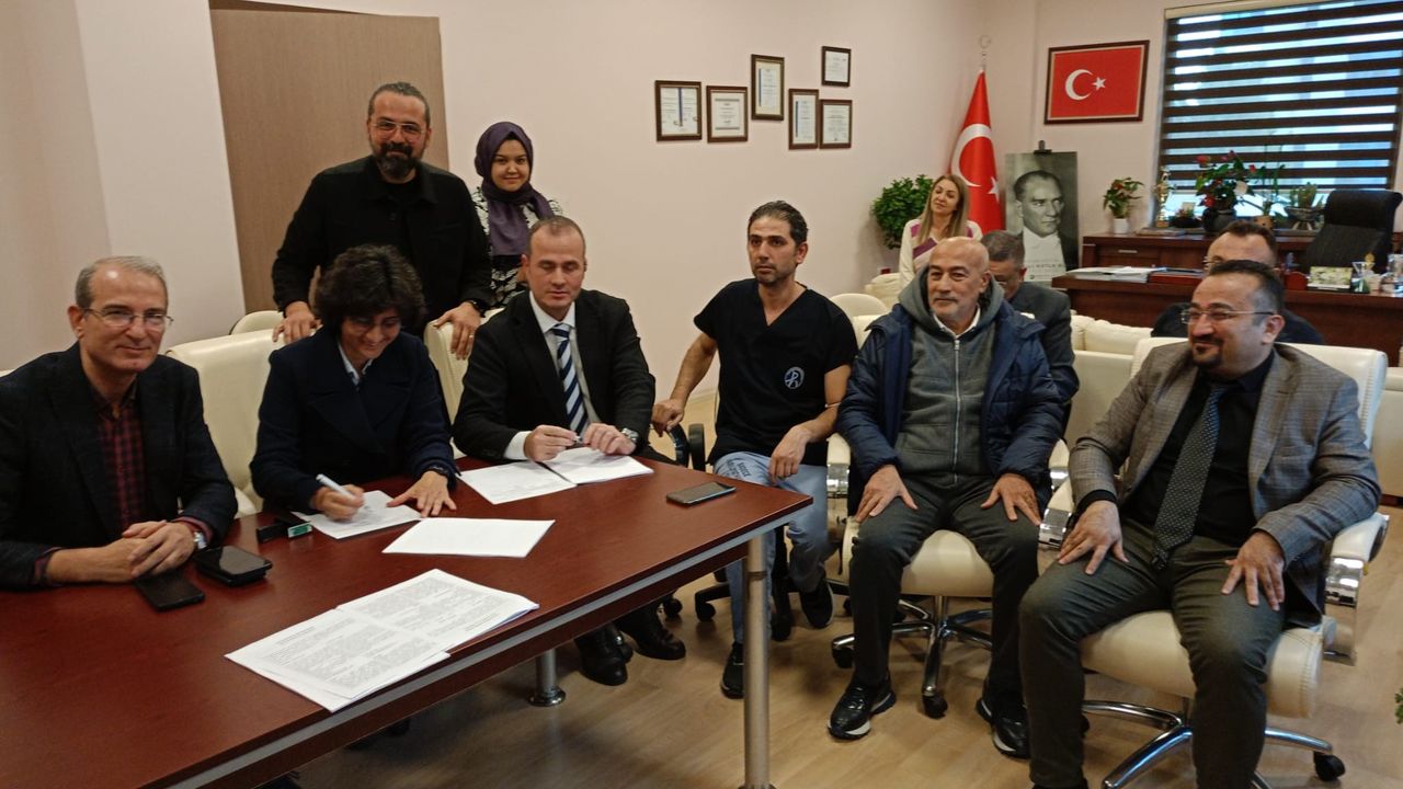 PAÜ Hastaneleri Fides Travel ile hizmet sözleşmesi imzalandı
