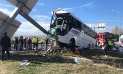 Feci otobüs kazasında rehber ve turist öldü!
