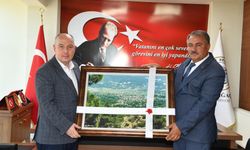 Vali Coşkun, Beyağaç Belediyesini ziyaret etti