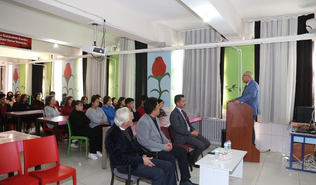 Başkan Arslan tecrübelerini öğrencilerle paylaştı