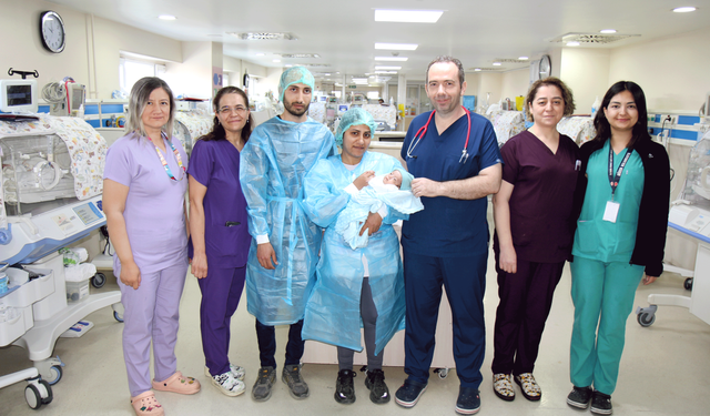 29 haftalık doğan Erkan bebek, ailesine kavuştu
