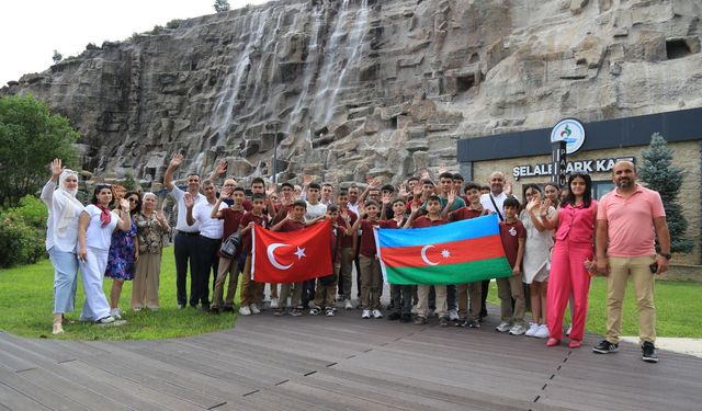 Seyir Tepesi Azeri öğrencileri ağırladı