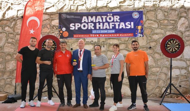 Başkan Kumral gençlerle birlikte spor yaptı