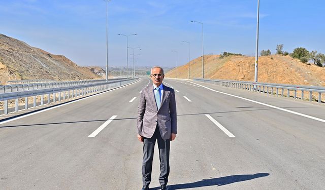 Aydın-Denizli Otoyolundan 3 günde 22 bin araç geçti