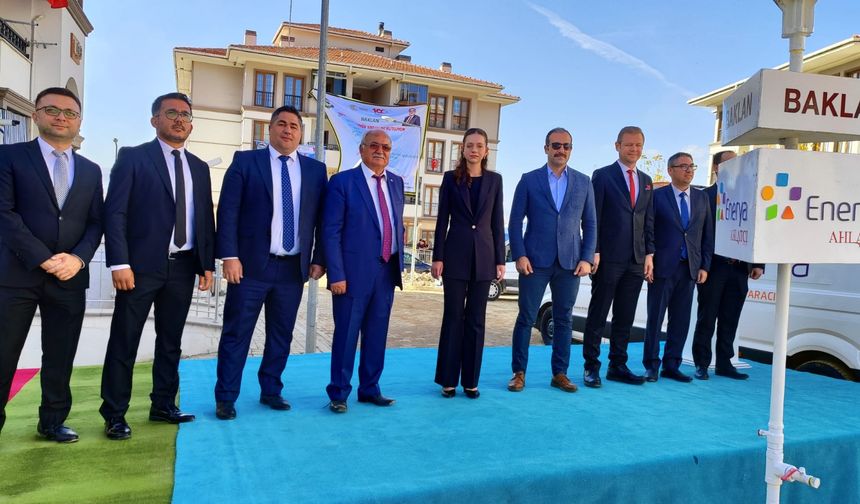Baklan'da doğalgazın ateşi yakıldı