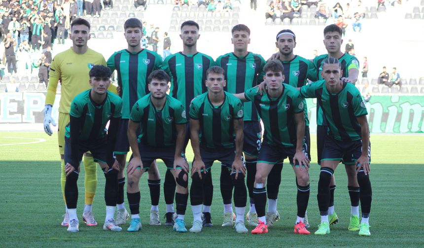 Denizlispor kendi sahasında yenilgiye uğradı