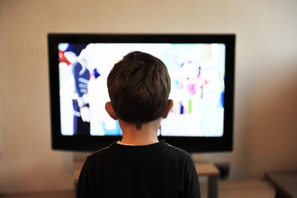 Ekran bağımlılığı çocuklarda obeziteye ve psikolojik sorunlara yol açıyor